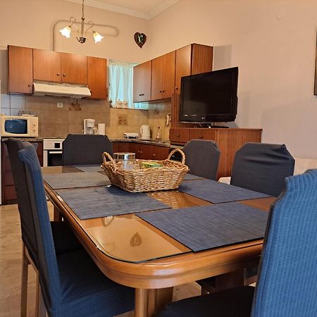 Family Apartment Meteora Kalambaka Eksteriør billede